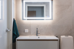 Allaskaluste tilavilla laatikoilla