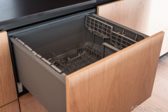 Laatikkotiskikone tuplana kiitos