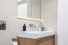 Massiivitamminen allaskaluste Kuutio vetimillä