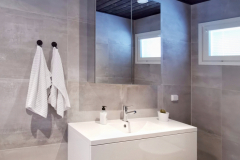 Valkoinen allaskaluste