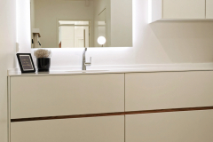 Kodinhoitohuone tammiyksityiskohdilla