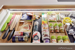 Valaistu maustelaatikko