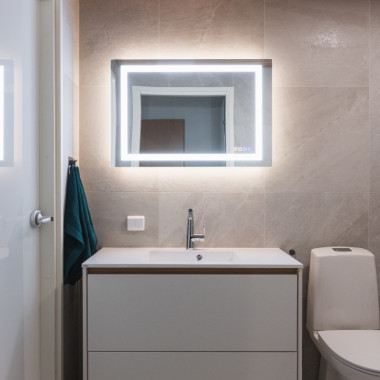 Allaskaluste tilavilla laatikoilla