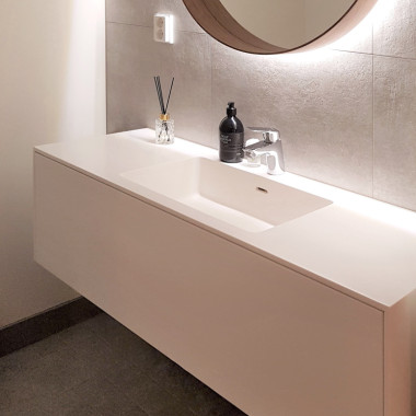 Saumaton allaskaluste