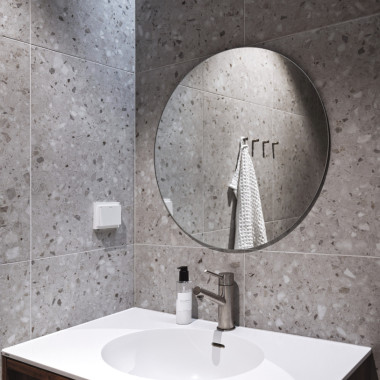 Pähkinä ja himacs sulassa sovussa