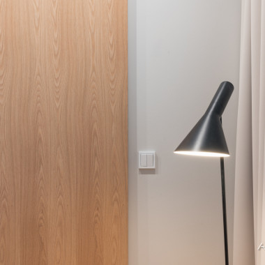 Tamminen liukuovi tuo tilaan tyylikkyyttä