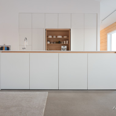 Aamiaiskaappi lämmittää tätä upeaa kokonaisuutta