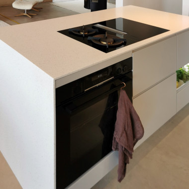 Saumaton ja helppohoitoinen Himacs taso