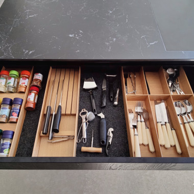 Aito varustelokerikko