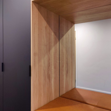 Kolmiulotteisuutta lisäävä taustapeili