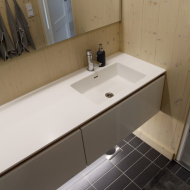 R15 allastaso wc:ssä