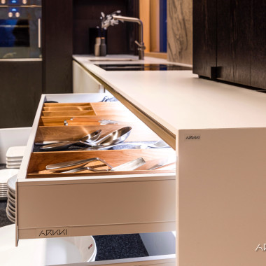 Valaistut laatikot, keittiön luksusta